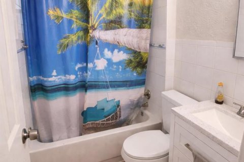 Купить виллу или дом в Помпано-Бич, Флорида 3 комнаты, 138.52м2, № 2077527 - фото 9