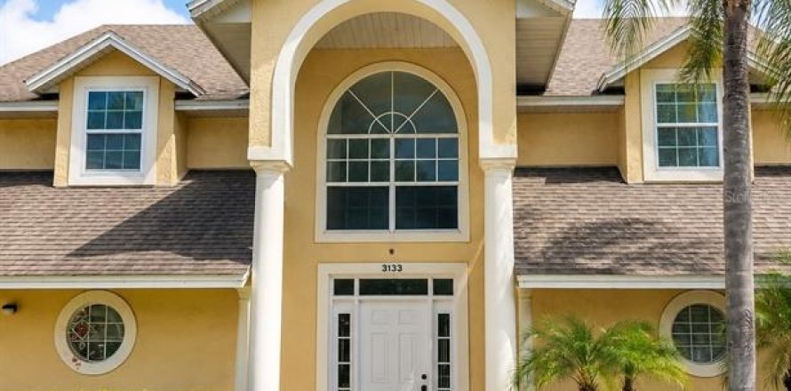 Adosado en Kissimmee, Florida 2 dormitorios, 103.31 m2 № 2196337