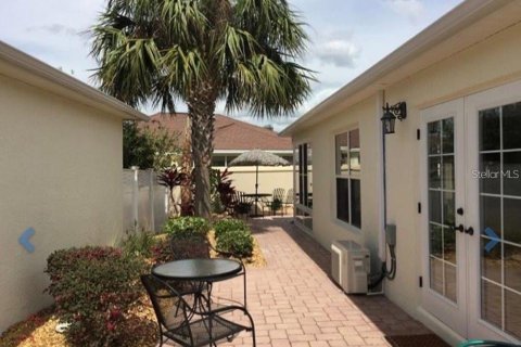 House in The Villages, Florida 2 bedrooms, 111.11 sq.m. № 2230870 - photo 20