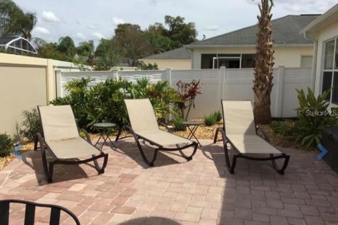 House in The Villages, Florida 2 bedrooms, 111.11 sq.m. № 2230870 - photo 21