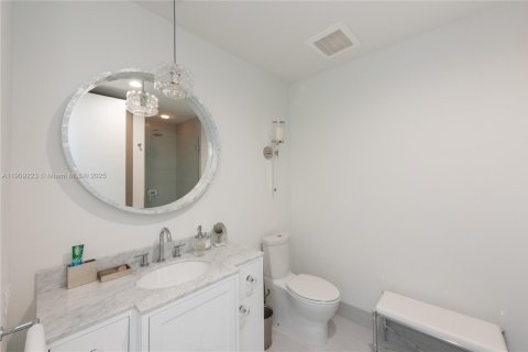 Condo in Sunny Isles Beach, Florida, 3 bedrooms  № 1973770 - photo 27