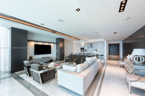 Condo in Sunny Isles Beach, Florida, 3 bedrooms  № 1973770 - photo 10