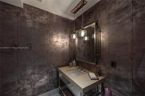 Condo in Sunny Isles Beach, Florida, 3 bedrooms  № 1973770 - photo 25