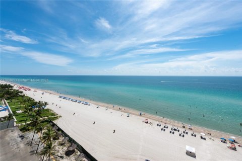 Condo in Sunny Isles Beach, Florida, 3 bedrooms  № 1973770 - photo 5