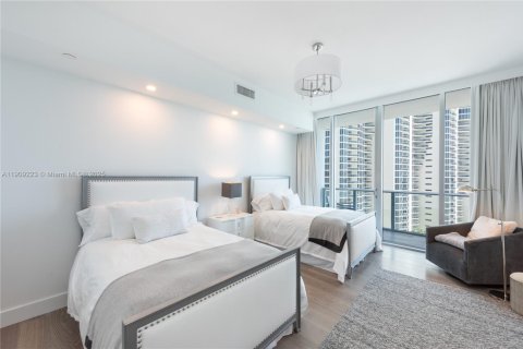Condo in Sunny Isles Beach, Florida, 3 bedrooms  № 1973770 - photo 20