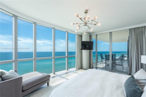 Condo in Sunny Isles Beach, Florida, 3 bedrooms  № 1973770 - photo 15