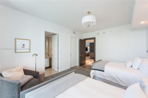 Condo in Sunny Isles Beach, Florida, 3 bedrooms  № 1973770 - photo 21