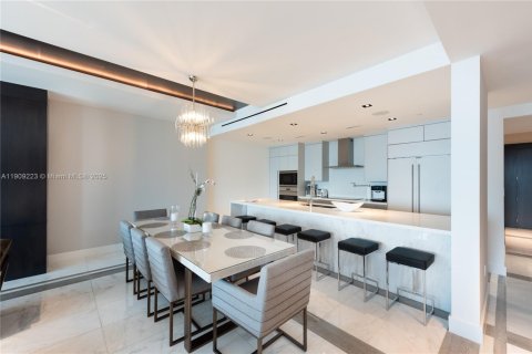 Condo in Sunny Isles Beach, Florida, 3 bedrooms  № 1973770 - photo 12
