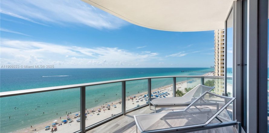 Condo in Sunny Isles Beach, Florida, 3 bedrooms  № 1973770