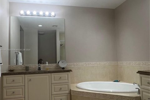 Copropriété à vendre à St. Lucie, Floride: 2 chambres, 184.78 m2 № 1968129 - photo 19