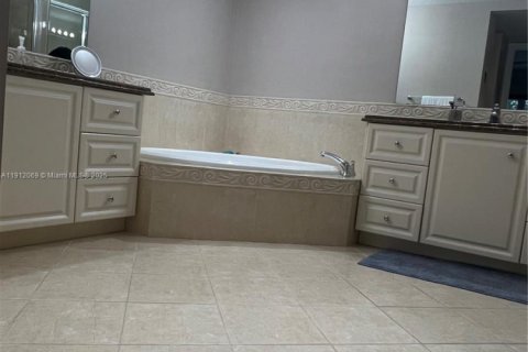 Copropriété à vendre à St. Lucie, Floride: 2 chambres, 184.78 m2 № 1968129 - photo 17