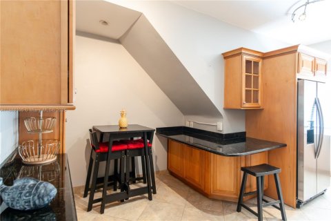 Condominio en alquiler en Miami Beach, Florida, 2 dormitorios, 104.98 m2 № 1938746 - foto 17
