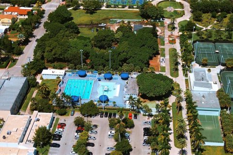 Condominio en alquiler en Miami Beach, Florida, 2 dormitorios, 104.98 m2 № 1938746 - foto 22