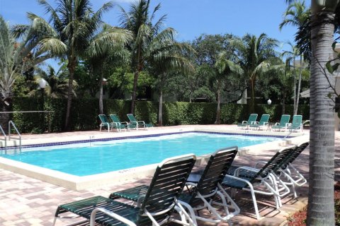 Copropriété à louer à Boca Raton, Floride: 2 chambres, 94.57 m2 № 1231417 - photo 1