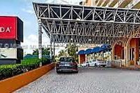 Copropriété à louer à Sunny Isles Beach, Floride: 33.44 m2 № 1774328 - photo 4