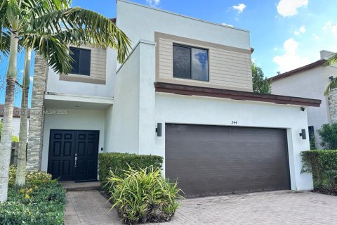 Villa ou maison à louer à Miami, Floride: 3 chambres, 221.57 m2 № 1941302 - photo 7