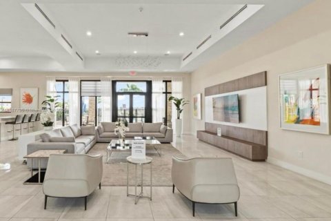 Villa ou maison à louer à Miami, Floride: 3 chambres, 221.57 m2 № 1941302 - photo 19