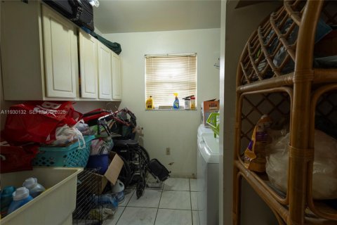 Купить виллу или дом в Майами, Флорида 5 спален, 183.95м2, № 1990392 - фото 15