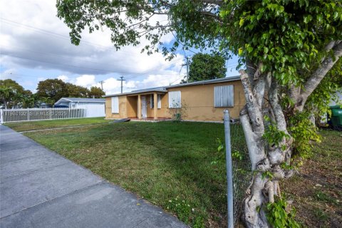 Купить виллу или дом в Майами, Флорида 5 спален, 183.95м2, № 1990392 - фото 30