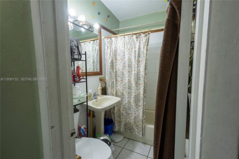 Купить виллу или дом в Майами, Флорида 5 спален, 183.95м2, № 1990392 - фото 25