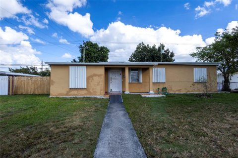 Купить виллу или дом в Майами, Флорида 5 спален, 183.95м2, № 1990392 - фото 29