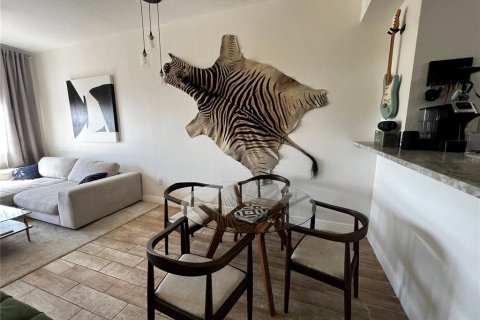 Condominio en alquiler en Tampa, Florida, 1 dormitorio, 73.3 m2 № 1877140 - foto 5