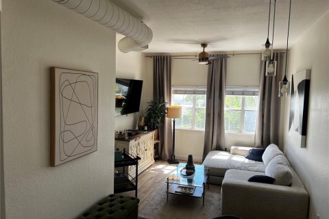 Condominio en alquiler en Tampa, Florida, 1 dormitorio, 73.3 m2 № 1877140 - foto 12