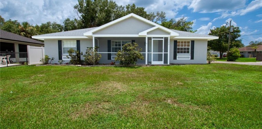 House in Arcadia, Florida 3 bedrooms, 120.77 sq.m. № 2238067