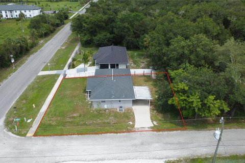 House in Arcadia, Florida 3 bedrooms, 120.77 sq.m. № 2238067 - photo 24