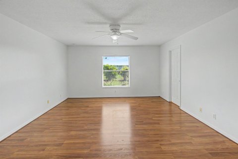 Casa en venta en Port St. Lucie, Florida, 4 dormitorios, 198.9 m2 № 2319913 - foto 18