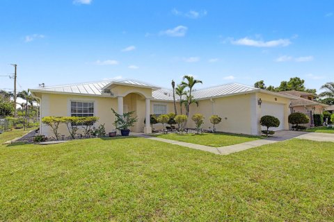 Casa en venta en Port St. Lucie, Florida, 4 dormitorios, 198.9 m2 № 2319913 - foto 3