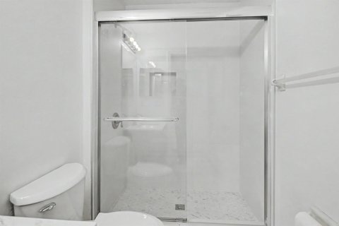 Casa en venta en Port St. Lucie, Florida, 4 dormitorios, 198.9 m2 № 2319913 - foto 17