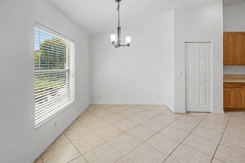 Casa en venta en Port St. Lucie, Florida, 4 dormitorios, 198.9 m2 № 2319913 - foto 6