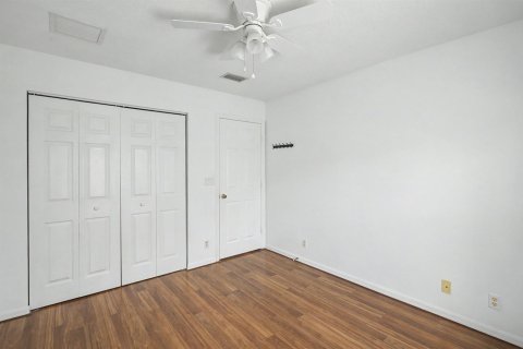 Casa en venta en Port St. Lucie, Florida, 4 dormitorios, 198.9 m2 № 2319913 - foto 24