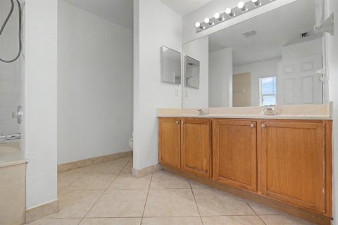 Casa en venta en Port St. Lucie, Florida, 4 dormitorios, 198.9 m2 № 2319913 - foto 28