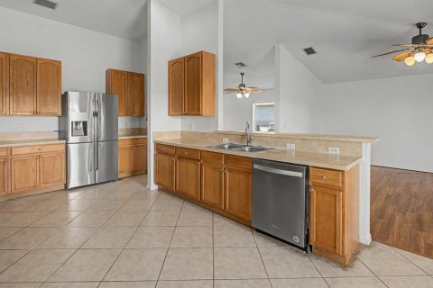 Casa en venta en Port St. Lucie, Florida, 4 dormitorios, 198.9 m2 № 2319913 - foto 8