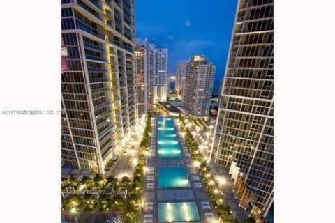 Condo in Miami, Florida, 1 bedroom  № 2042506 - photo 4