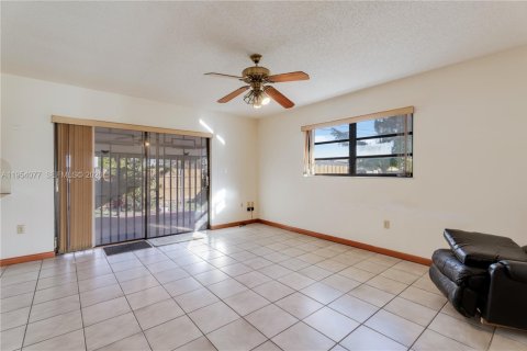 Купить виллу или дом в Майами, Флорида 3 спальни, 158.12м2, № 2010671 - фото 5