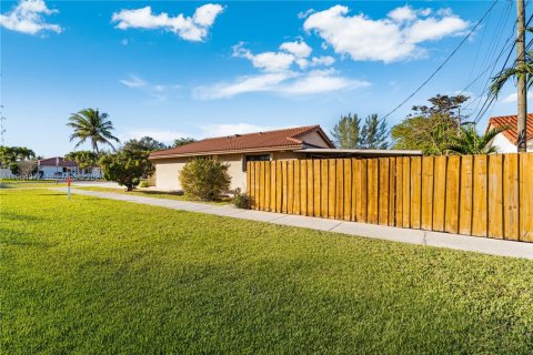 Купить виллу или дом в Майами, Флорида 3 спальни, 158.12м2, № 2010671 - фото 15