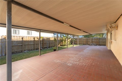 Купить виллу или дом в Майами, Флорида 3 спальни, 158.12м2, № 2010671 - фото 14