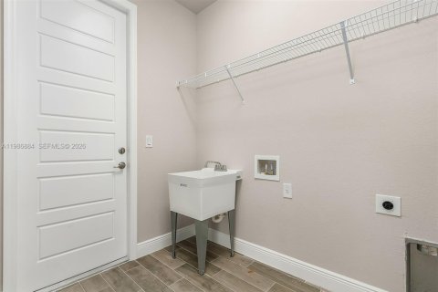 Купить виллу или дом в Лабель, Флорида 3 спальни, 142.7м2, № 2047780 - фото 3