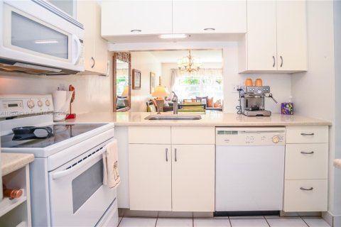 Copropriété à vendre à Lauderdale Lakes, Floride: 1 chambre, 63.55 m2 № 2014628 - photo 5