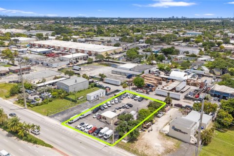 Commercial property in West Park, Florida № 1882177 - photo 4