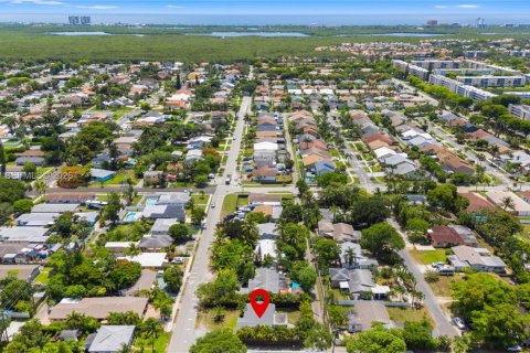 Casa en venta en Dania Beach, Florida, 3 dormitorios, 128.21 m2 № 2241506 - foto 10