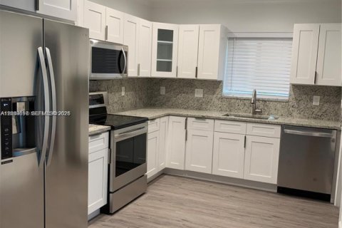Casa en venta en Dania Beach, Florida, 3 dormitorios, 128.21 m2 № 2241506 - foto 4
