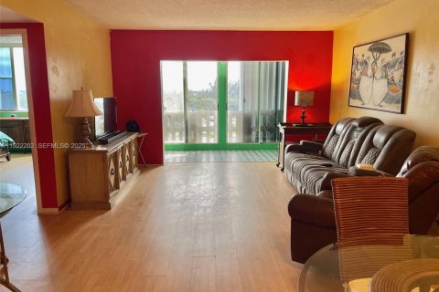 Copropriété à vendre à Hollywood, Floride: 1 chambre, 78.41 m2 № 1976446 - photo 1