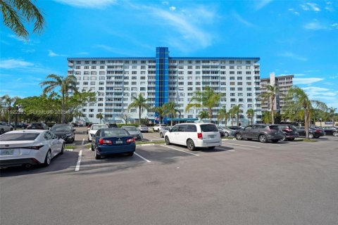 Copropriété à vendre à Hollywood, Floride: 1 chambre, 78.41 m2 № 1976446 - photo 21