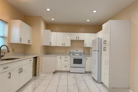 House in Winter Garden, Florida 6 bedrooms, 267.19 sq.m. № 1789214 - photo 29