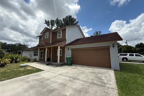 House in Winter Garden, Florida 6 bedrooms, 267.19 sq.m. № 1789214 - photo 3