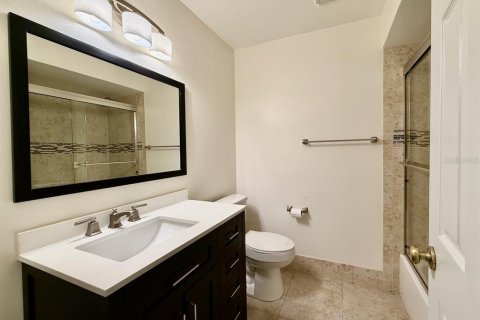 House in Dunedin, Florida 3 bedrooms, 176.51 sq.m. № 2290598 - photo 22